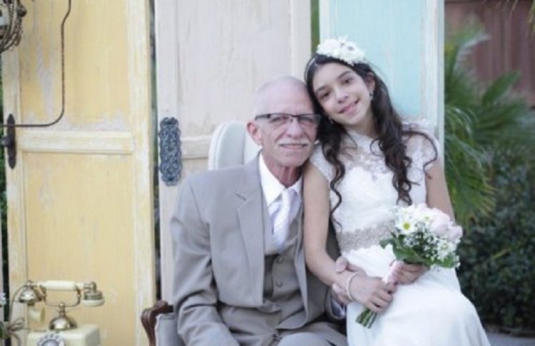Заміж за дідугана: на весіллі 11-річної дівчинки і 62-річного чоловіка ридали всі, навіть чоловіки з самою стійкою психікою