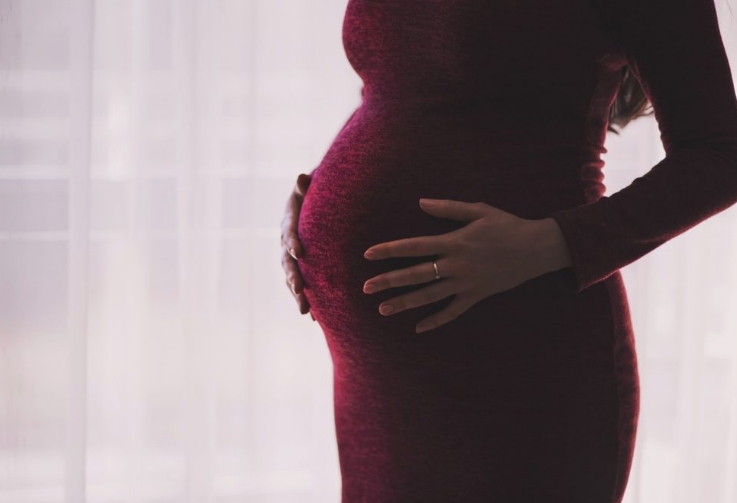 Історія однієї породіллі-студентки, яка відмовилася від сина в пологовому будинку, але потім повернулася за ним